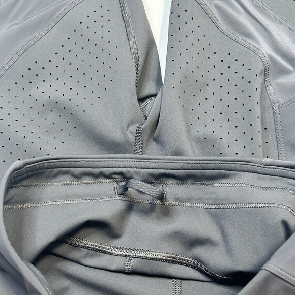 Women's Lululemon Uncovered Strength High-Rise Crop 23" Graphite Grey SZ 6 - Picture 9 of 16